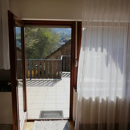 Haus Am Roethel Apartmán *